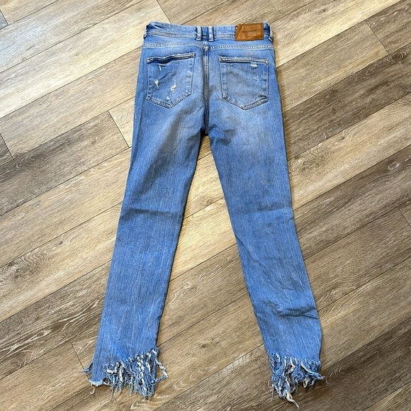 ZARA TRAFALUO | Denim Distressed High Rise Skinny Jeans with Fringe Hem - Picture 5 of 9